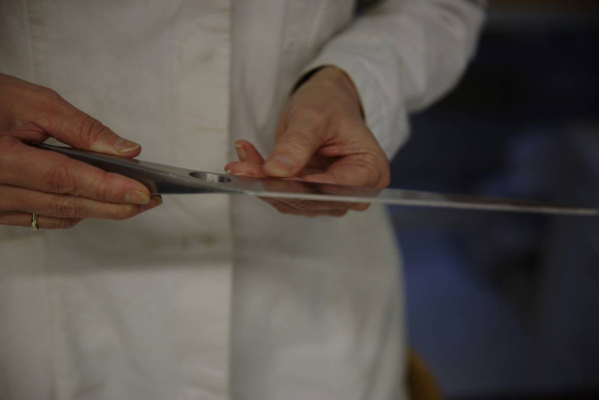 How to Remove Hair from Scissors Without Ruining Your Beard Grooming Routine